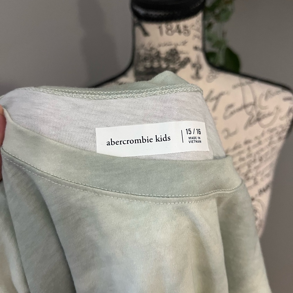 NWOT Abercrombie Kids Tie Dye Knot Front Top - Picture 6 of 6